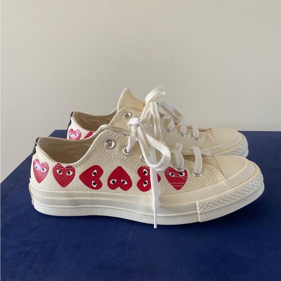 Converse Ivory/Red Comme Des Garçons PLAY Low Top Sneakers - Picture 2 of 6